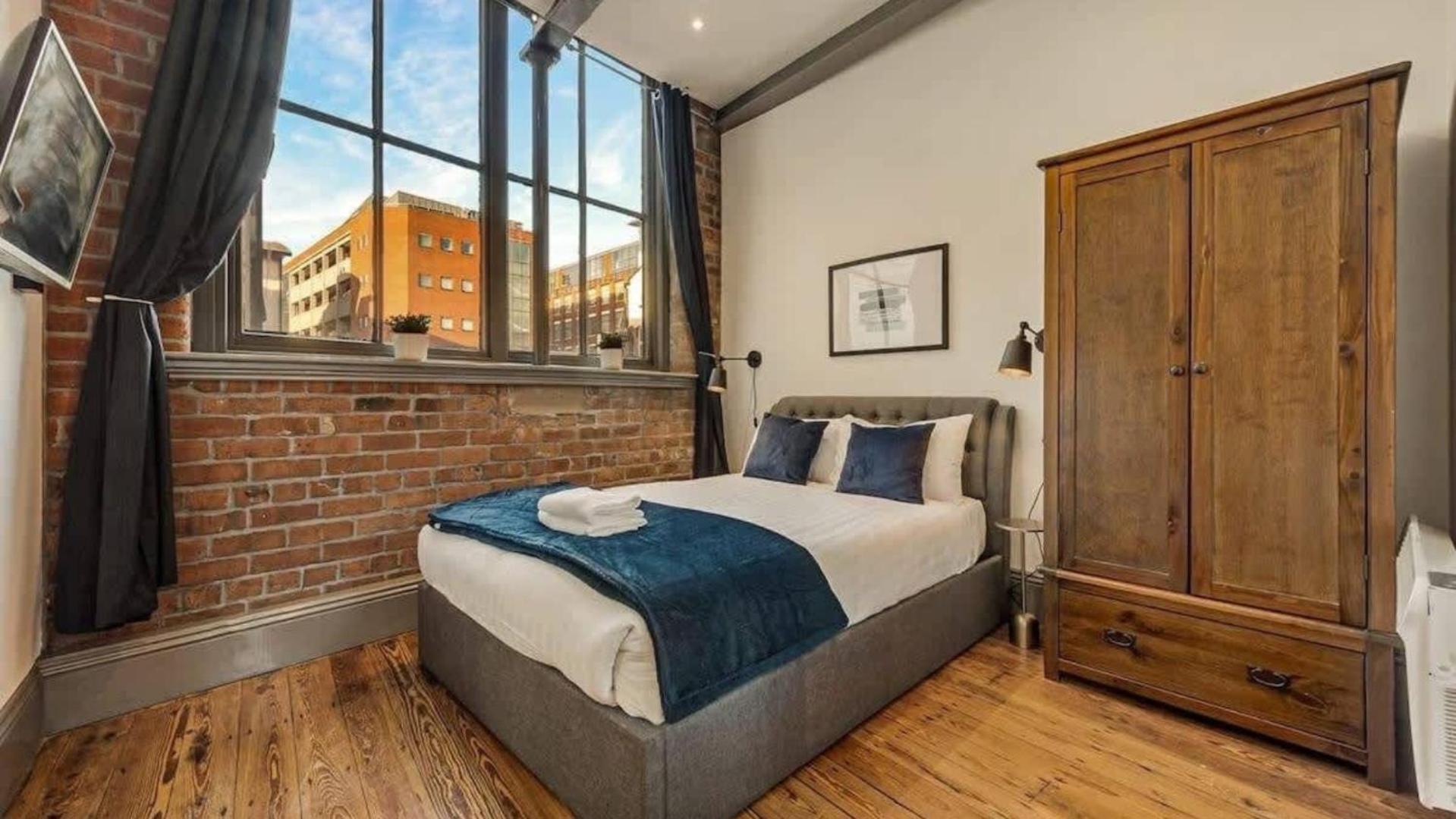 Apartment Stylish For 8 Guests Liverpool