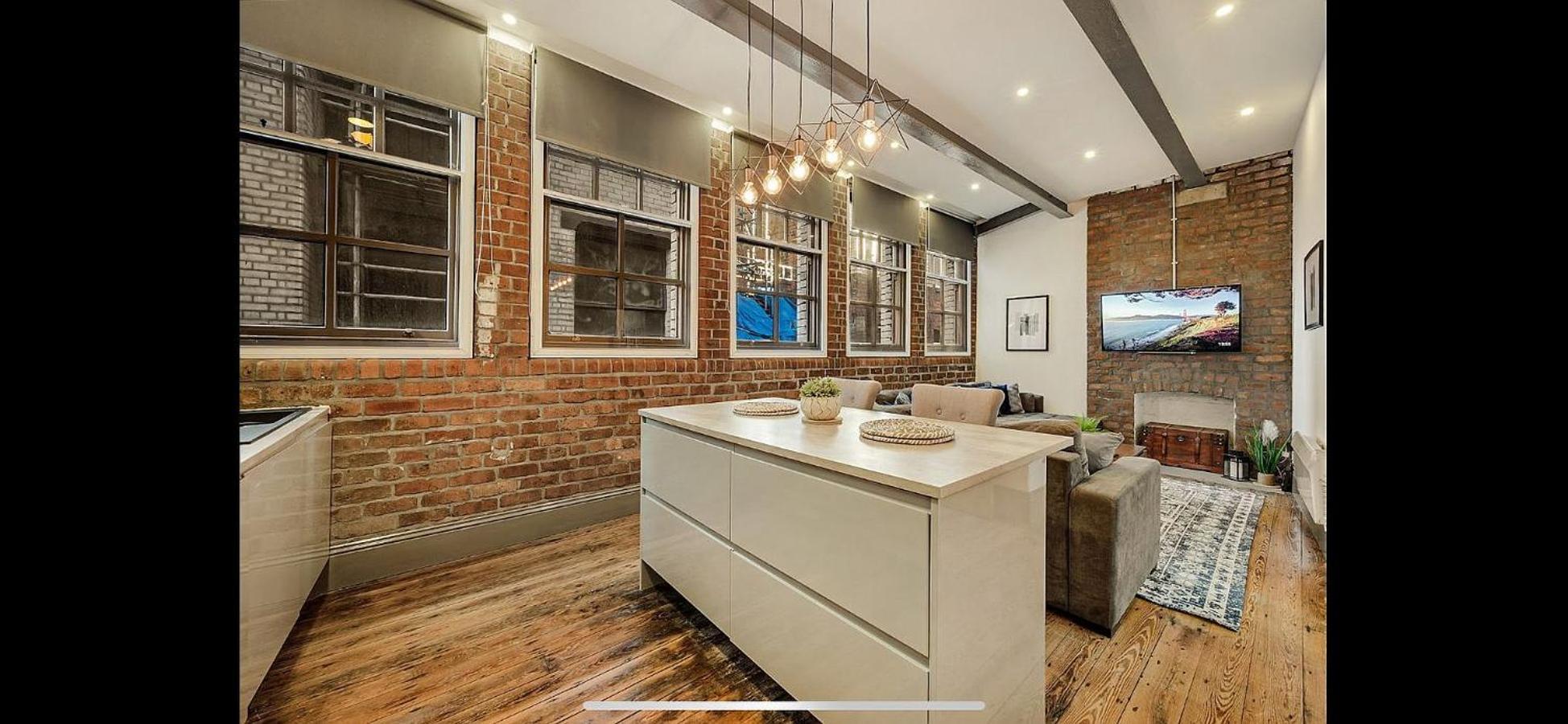 Stylish For 8 Guests Apartment